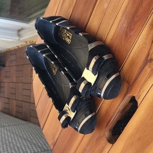 Salvatore Ferragamo Black/Gold Varina Flats Size 8C